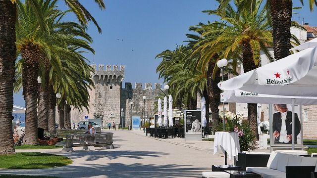 Trogir Strandpromenade