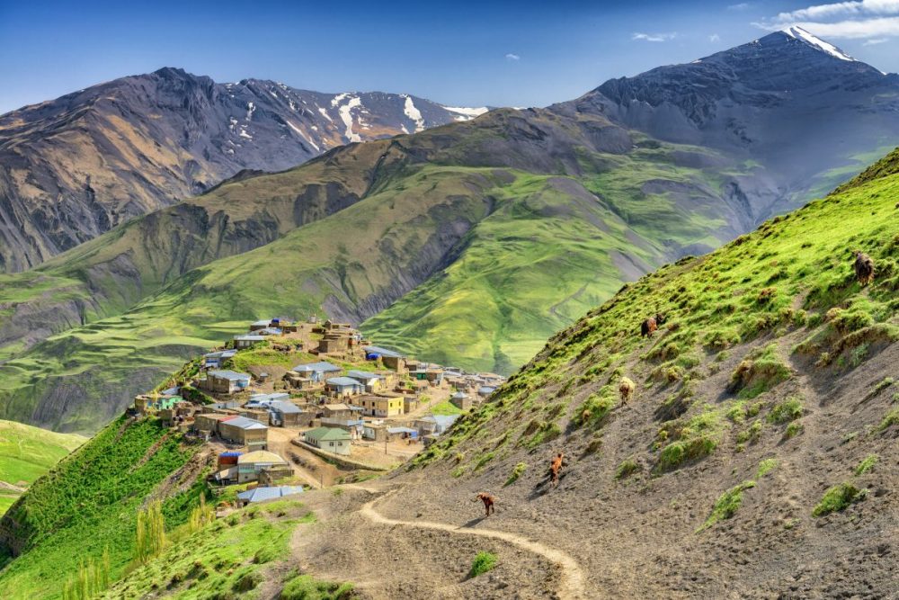 DIAMIR Erlebnisreisen - Aserbaidschan • Georgien • Armenien - Transkaukasus – Grüße vom Balkon Europas